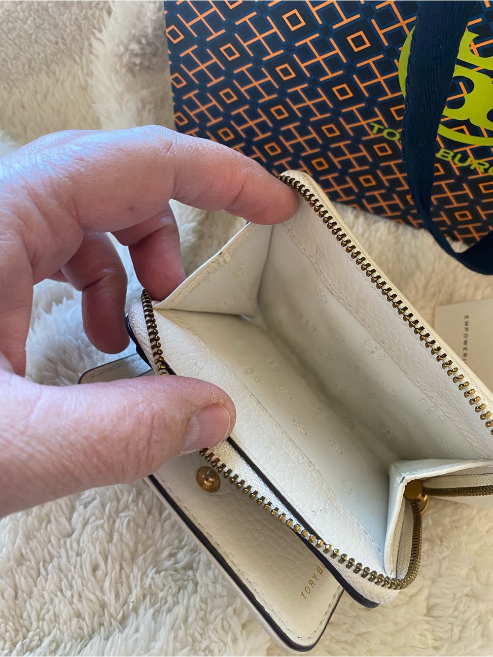 Tory Burch wallet with tag and bag - Picture 4 of 8